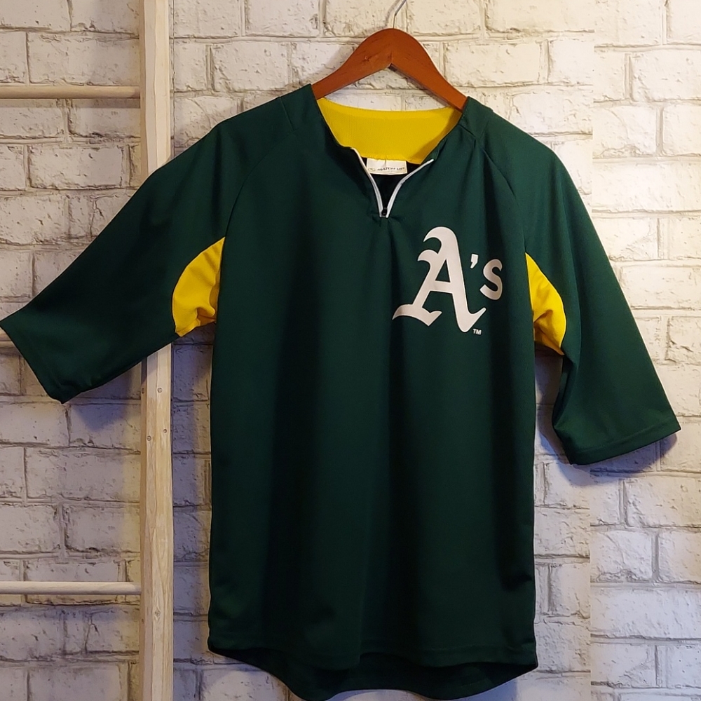 Match-Up Beyond branded Oakland A's shirt sz S